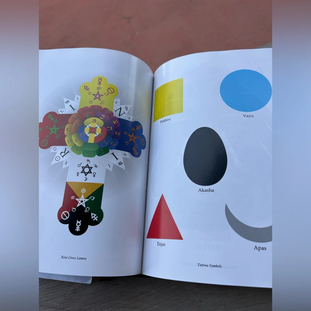 The Golden Dawn 7th edition book - Picture 8 of 16